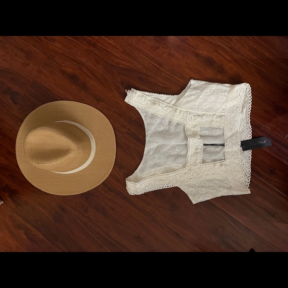 NEW white fringe crop top with open back - Picture 6 of 6